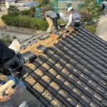 岐阜市にて瓦屋根修理〈棟瓦の軽量化工事・棟の積み直し〉 施工前