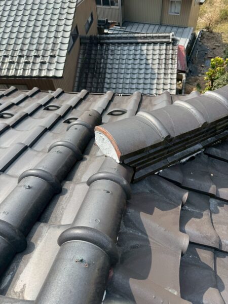 岐阜市にて屋根修理〈瓦ずれ・漆喰修理・板金新設〉 施工前