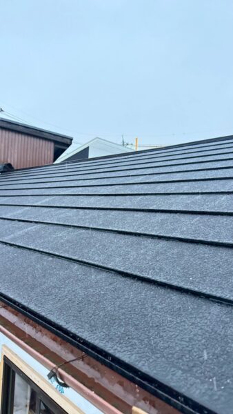 能登地震復興工事で屋根修理〈瓦からスーパーガルテクト〉 施工後