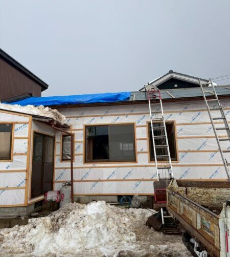 能登地震復興工事で屋根修理〈瓦からスーパーガルテクト〉 施工前